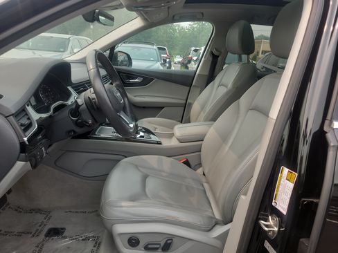 Used 2019 Audi Q7 3.0T Premium w/ Convenience Package AWD/4WD image 16