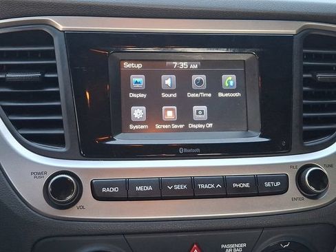 Used 2018 Hyundai Accent SE FWD image 17
