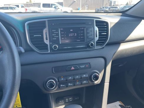 Used 2019 Kia Sportage LX image 17