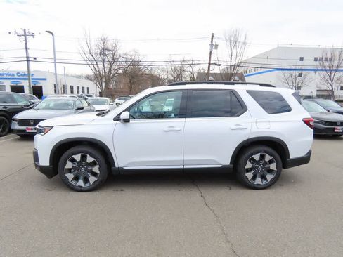 New 2026 Honda Pilot Elite image 3