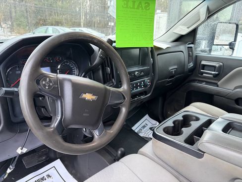 Used 2019 Chevrolet Silverado 2500 W/T w/ WT Convenience Package image 9