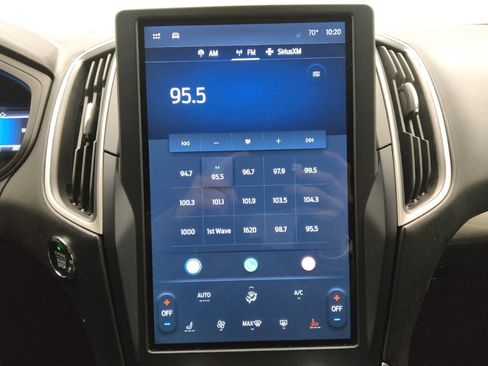 Used 2023 Ford Edge SEL image 25