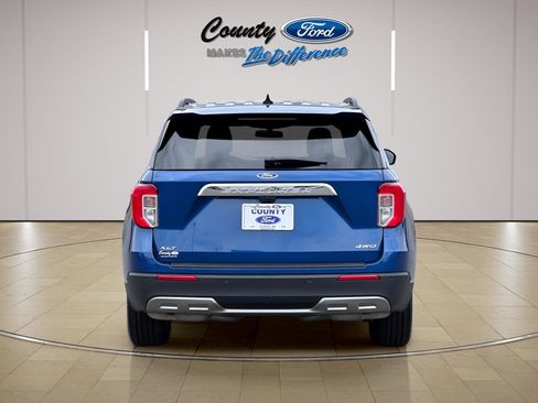 Used 2023 Ford Explorer XLT w/ Equipment Group 202A AWD/4WD image 5