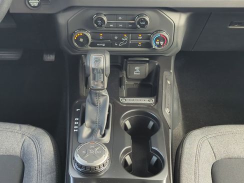 New 2025 Ford Bronco 4-Door image 17