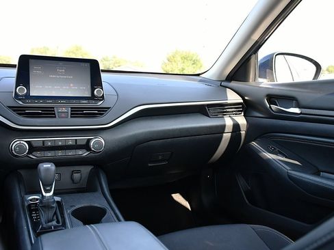 Used 2020 Nissan Altima 2.5 S FWD image 22