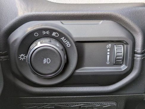 New 2025 Jeep Wrangler Unlimited Sahara AWD/4WD image 27