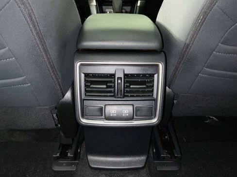 Used 2019 Subaru Forester Premium AWD/4WD image 18