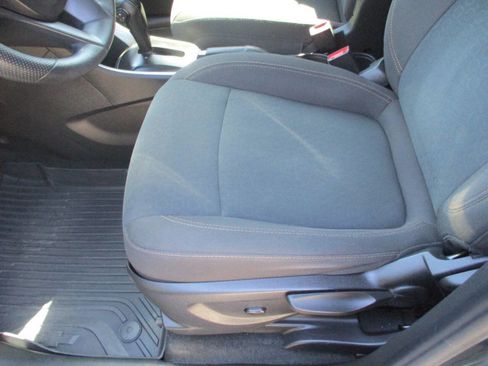Used 2021 Chevrolet Trax LS FWD image 5