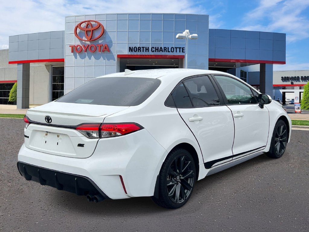 Used 2024 Toyota Corolla SE FWD image 7
