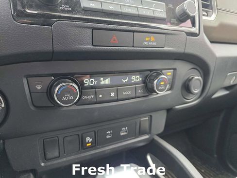 Used 2022 Nissan Frontier SV w/ Technology Package image 15
