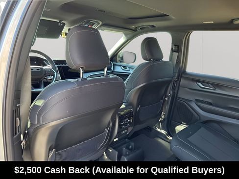 New 2025 Jeep Grand Cherokee L Laredo w/ Luxury Tech Group I RWD image 21