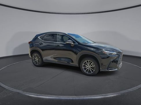 Used 2024 Lexus NX 250 FWD w/ Towing Package (2000 Lbs) image 2