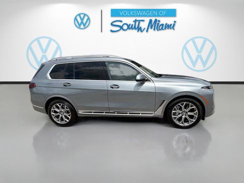 Used 2024 BMW X7 xDrive40i w/ Premium Package AWD/4WD image 8