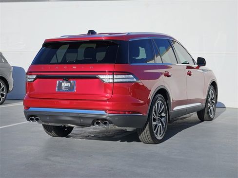 New 2026 Lincoln Aviator 2WD image 7