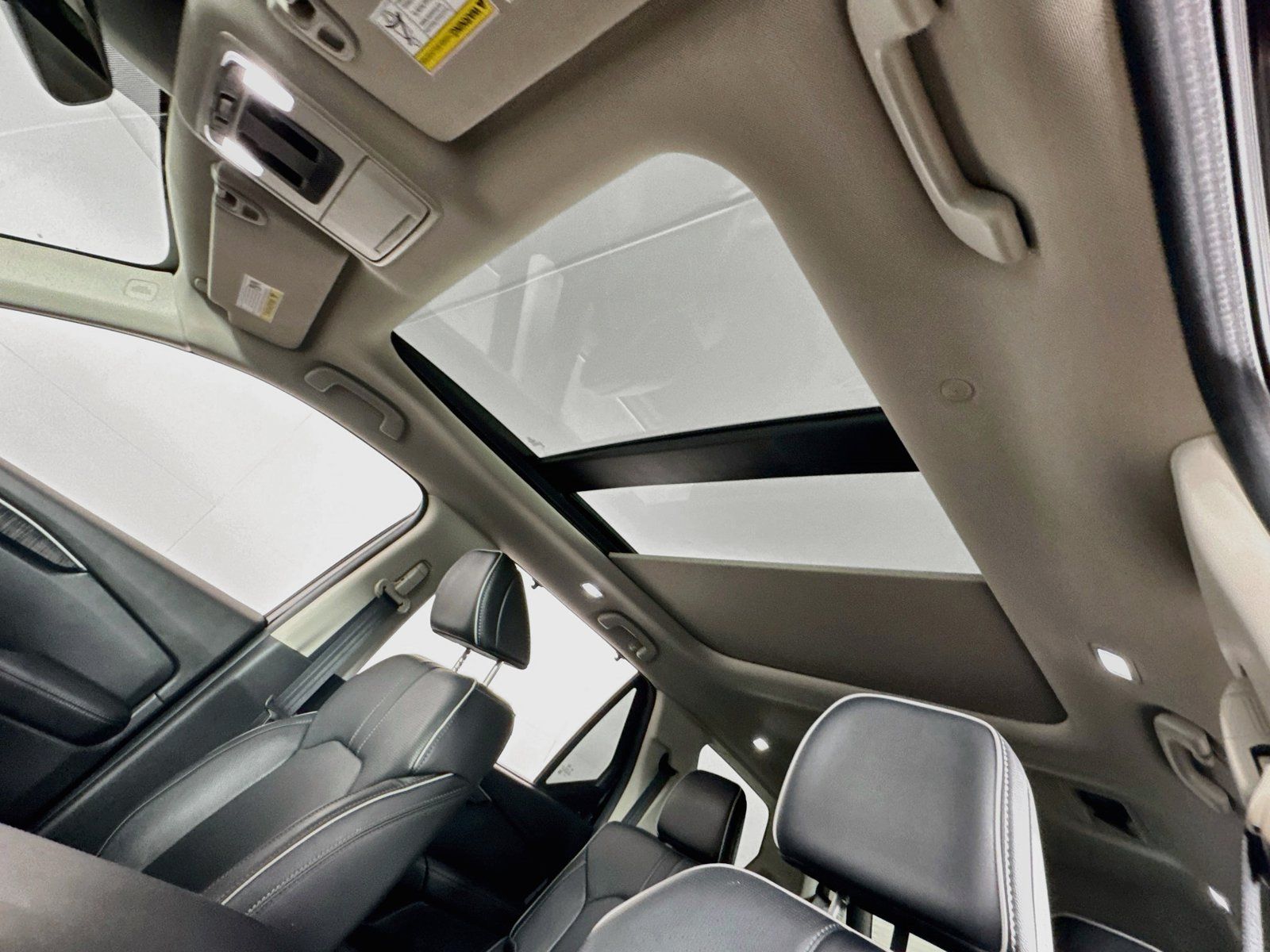 Used 2025 Honda Pilot Elite image 15