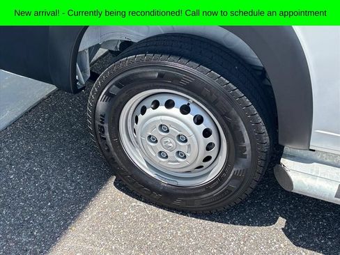 Used 2025 RAM ProMaster 2500 w/ U-Haul Equipment Group FWD image 27