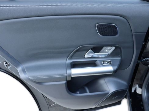 Used 2025 Mercedes-Benz GLA 250 image 26