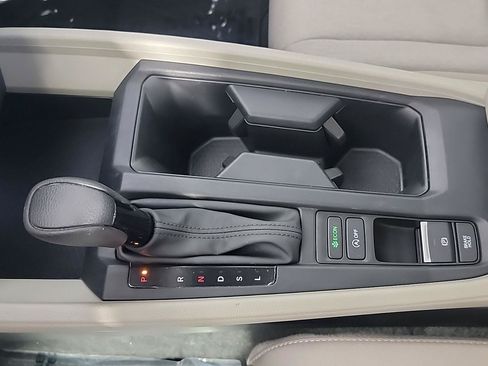Certified 2024 Honda Accord EX image 31
