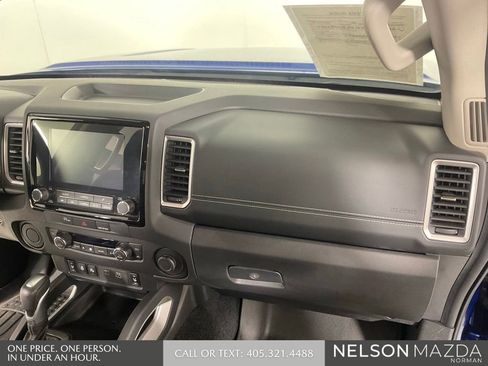 Used 2024 Nissan Frontier SV w/ SV Convenience Package RWD image 33