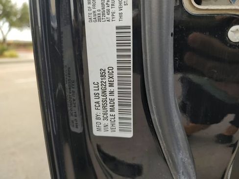 Used 2022 RAM 2500 Limited AWD/4WD image 33