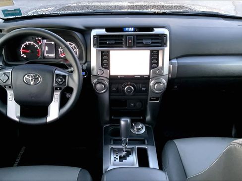 Used 2021 Toyota 4Runner SR5 Premium w/ Moonroof Package AWD/4WD image 15