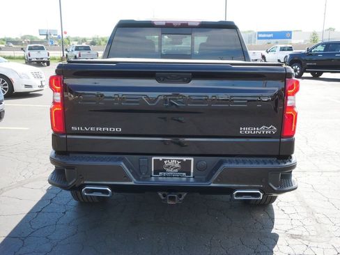 Used 2023 Chevrolet Silverado 1500 High Country w/ High Country Premium Package AWD/4WD image 6