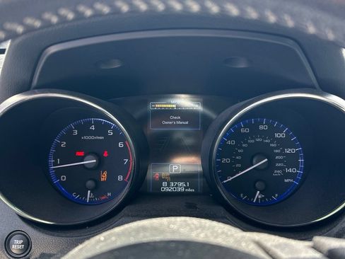 Used 2019 Subaru Outback 2.5i Limited AWD/4WD image 12