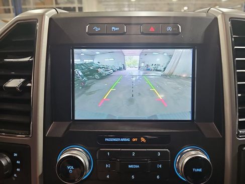 Used 2018 Ford F150 Lariat w/ Equipment Group 502A Luxury AWD/4WD image 29