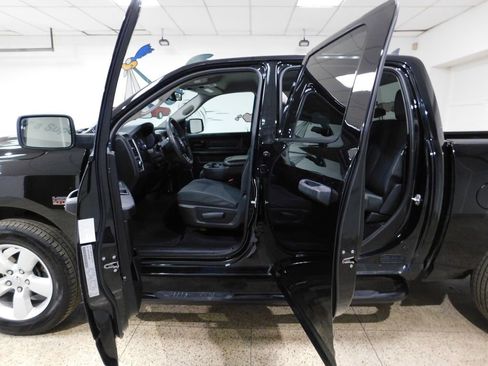 Used 2022 RAM 1500 Express w/ Wheel & Sound Group image 25