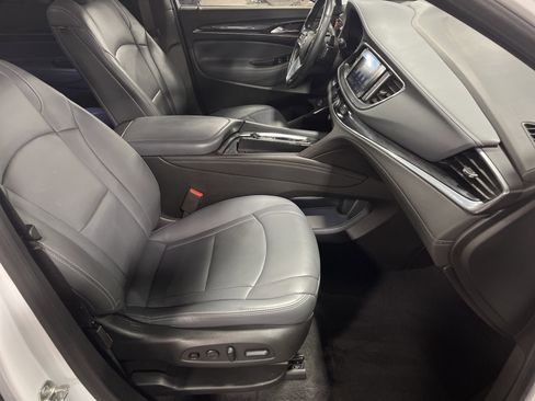 Used 2024 Buick Enclave Premium image 14