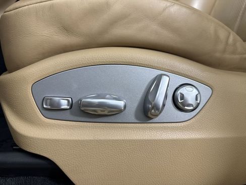 Certified 2018 Porsche Macan image 39