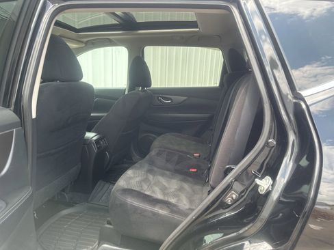 Used 2015 Nissan Rogue SV w/ SV Premium Package image 13