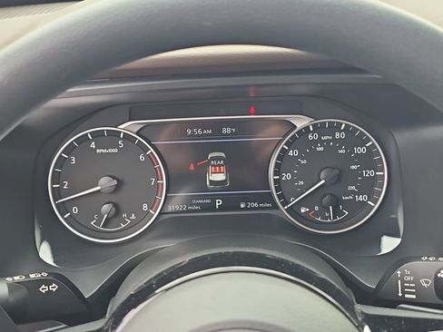 Certified 2023 Nissan Rogue SV FWD image 32