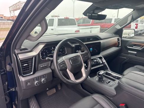 Used 2023 GMC Sierra 1500 Denali w/ Denali Reserve Package AWD/4WD image 9