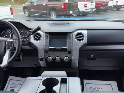 Used 2016 Toyota Tundra SR5 image 14