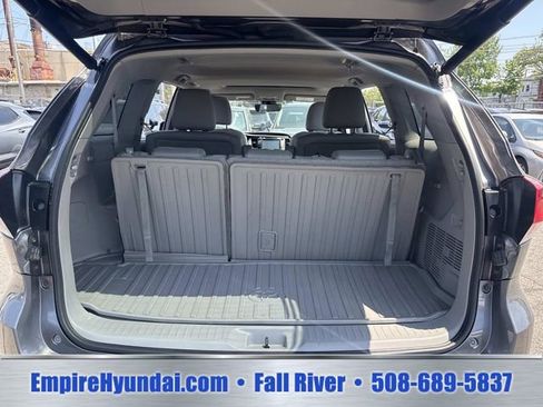 Used 2018 Toyota Highlander XLE AWD/4WD image 8