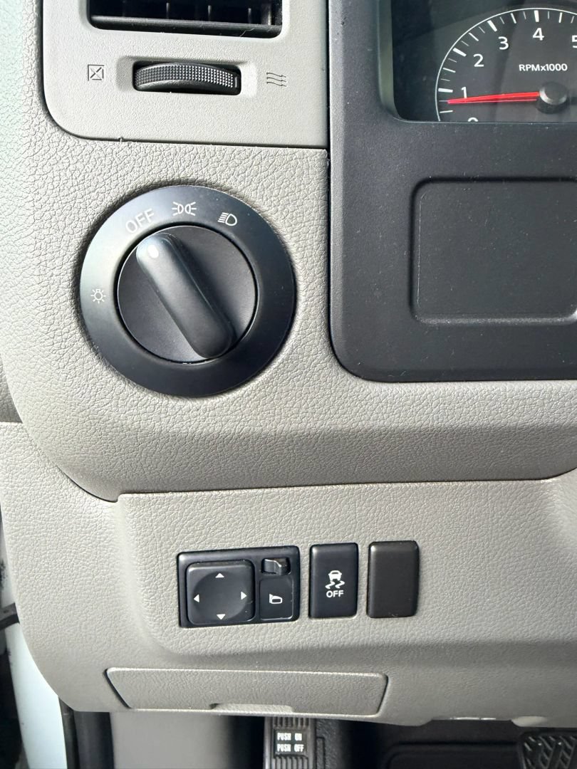 Used 2019 Nissan NV 3500 S RWD image 26