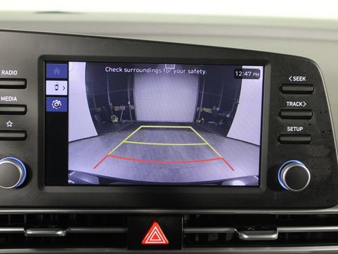Certified 2024 Hyundai Elantra SE FWD image 29