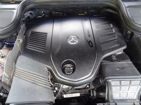 Used 2022 Mercedes-Benz GLS 450 4MATIC image 63