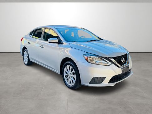 Used 2019 Nissan Sentra SV FWD image 11