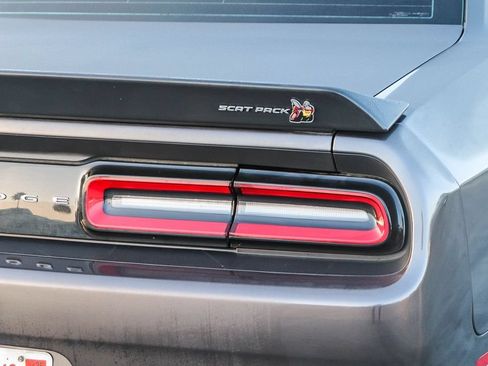 Used 2022 Dodge Challenger R/T Scat Pack RWD image 10
