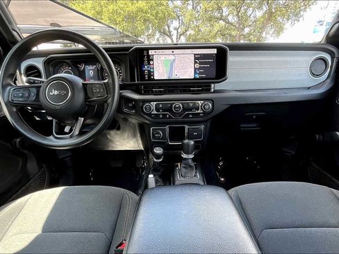 Used 2024 Jeep Gladiator Sport image 29