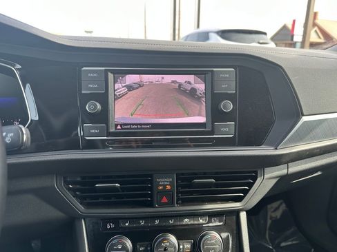 Used 2024 Volkswagen Jetta SE image 24