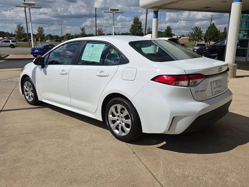 Used 2026 Toyota Corolla LE FWD image 3