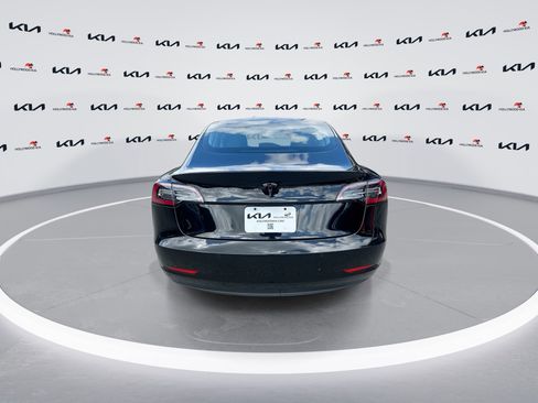 Used 2019 Tesla Model 3 Standard Range Plus image 7