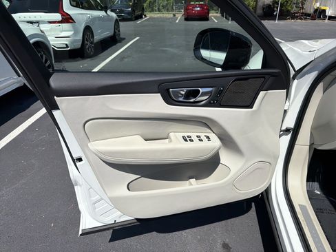 Certified 2024 Volvo XC60 B5 Plus AWD/4WD image 14