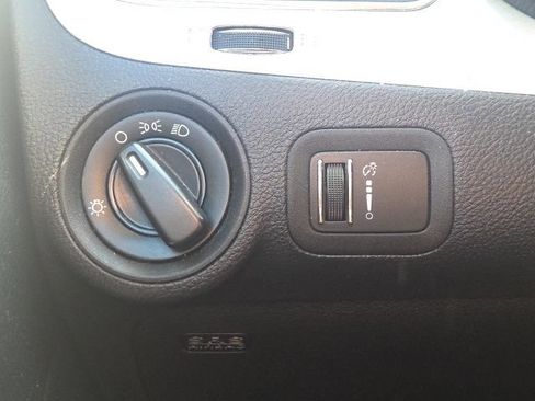 Used 2012 Dodge Journey American Value Package w/ Flexible Seating Group FWD image 26