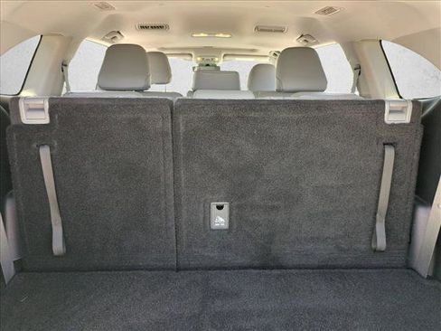 Certified 2025 Toyota Highlander XLE AWD/4WD image 6