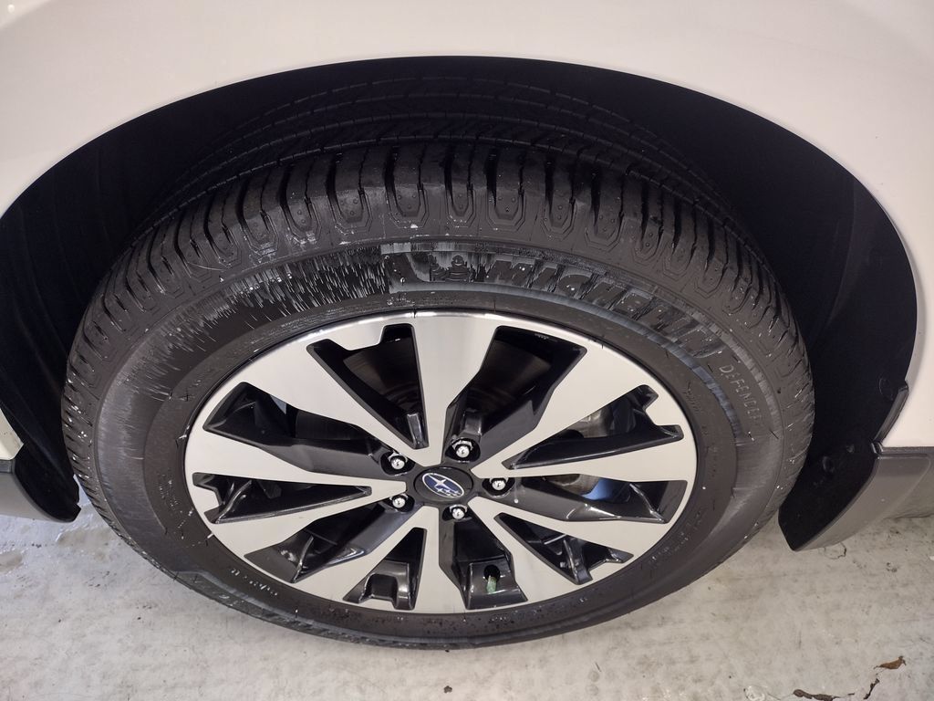 Used 2017 Subaru Outback 3.6R Limited AWD/4WD image 5