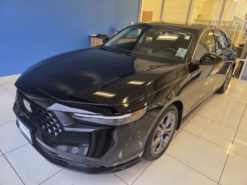 Used 2023 Honda Accord EX image 1
